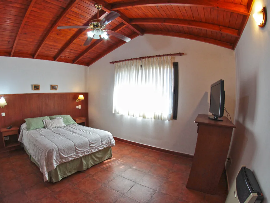 Dormitorio matrimonial, Cabañas Carpe Diem, Villa General Belgrano