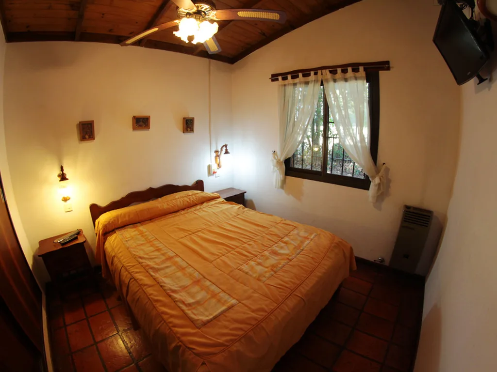 Dormitorio matrimonial, Cabañas Carpe Diem, Villa General Belgrano