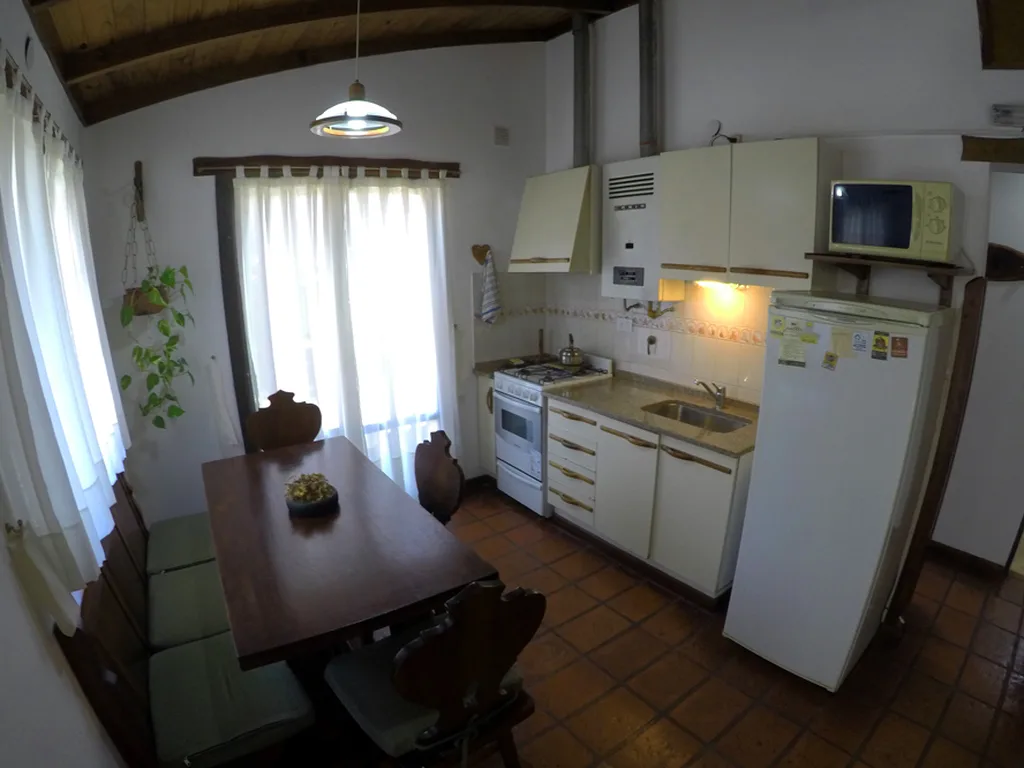 Cocina comedor, Cabañas Carpe Diem, Villa General Belgrano