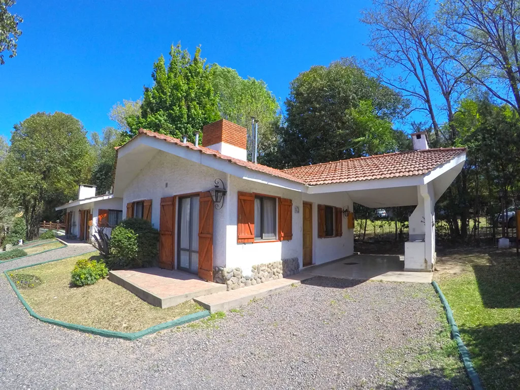 Cabañas con cochera cubierta, Cabañas Carpe Diem, Villa General Belgrano